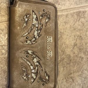 Miss me wallet